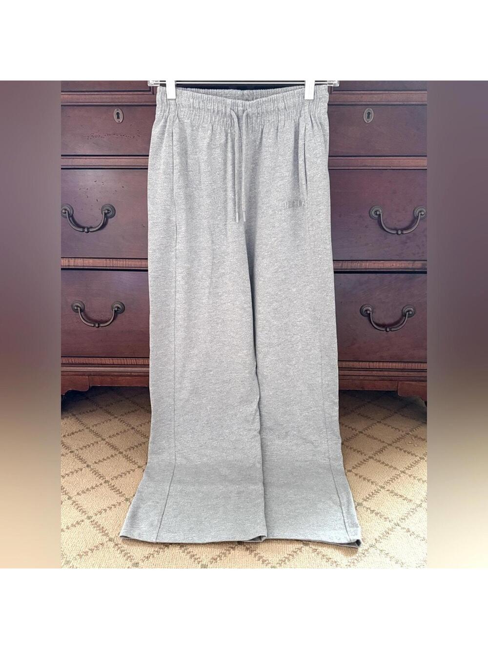 Zara Silver sparkle soft sweatpants with embossed NEW YORK on leg NWOT S
